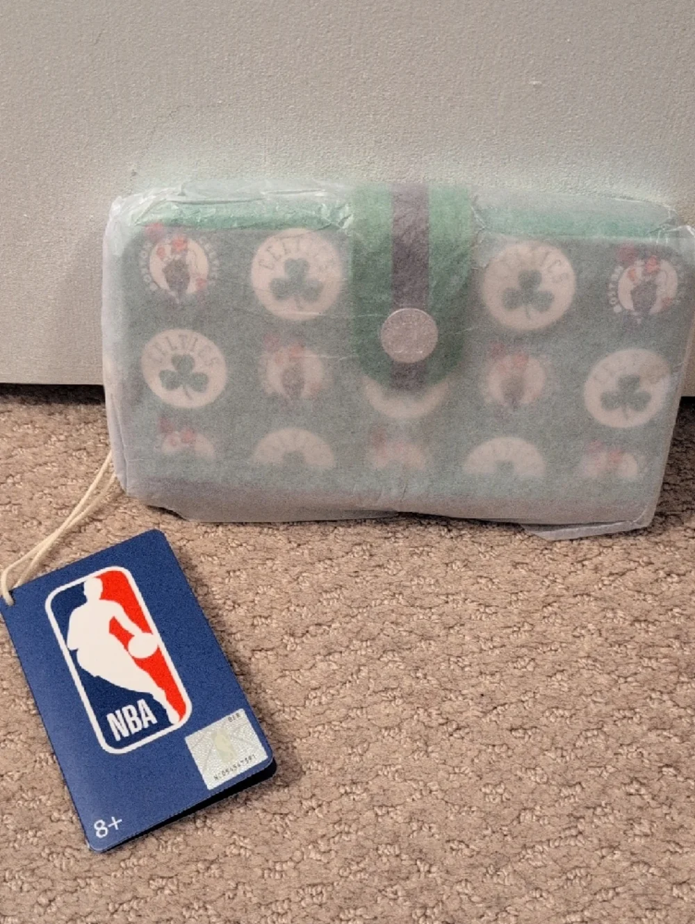 Loungefly Green Boston Celtics Logo Print Zip Wallet NWT